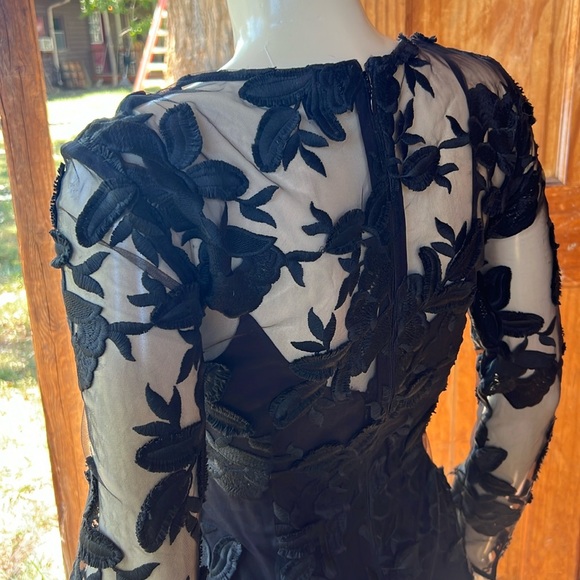 Topshop 100% polyester two layer mesh floral body on long sleeve dress - Picture 6 of 9